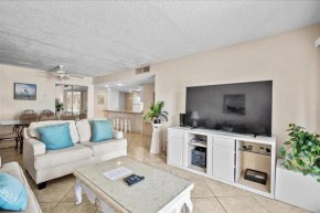 Holiday Surf and Racquet Unit 520